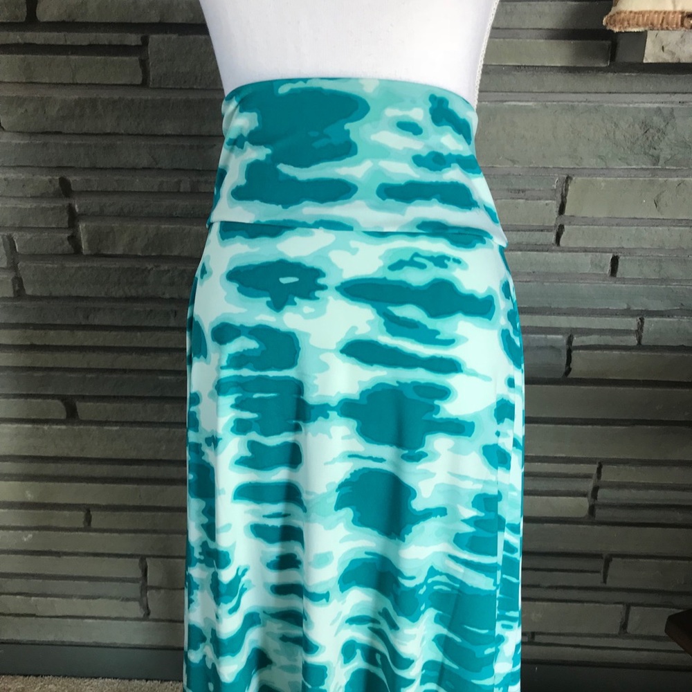 LuLaRoe Azure Skirt